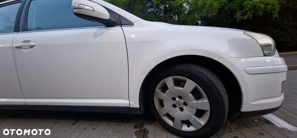 Toyota Avensis - 22