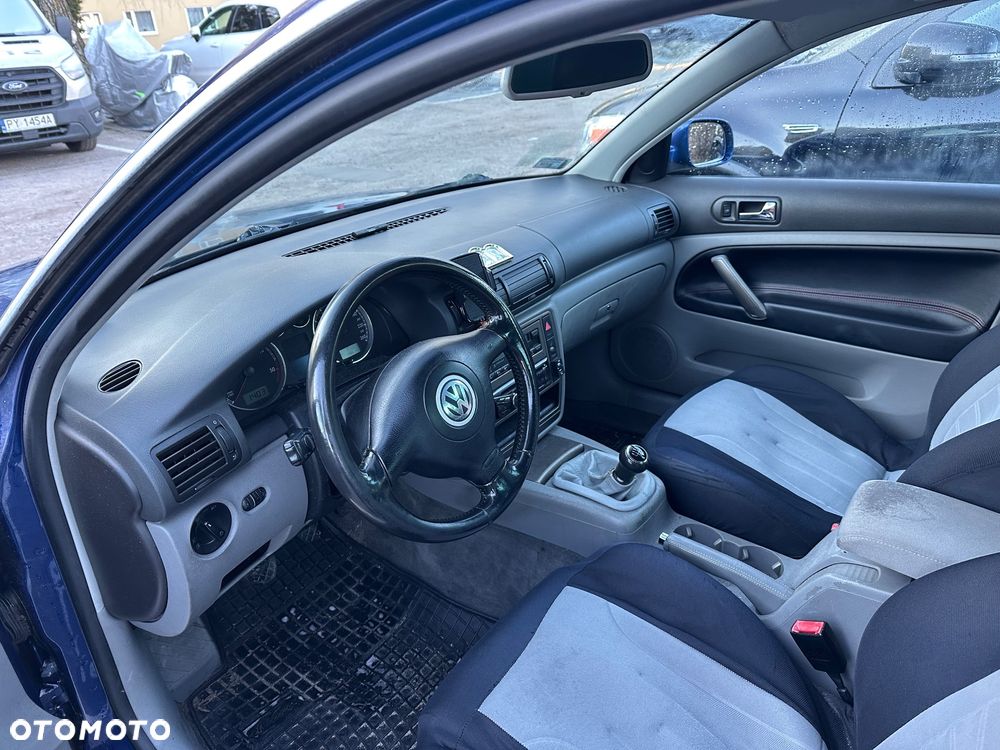 Volkswagen Passat 1.9 TDI Comfortline - 4