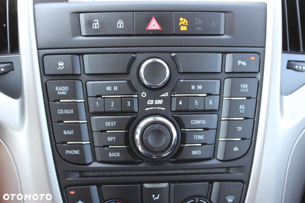 Opel Astra 1.6 NAVI - 33