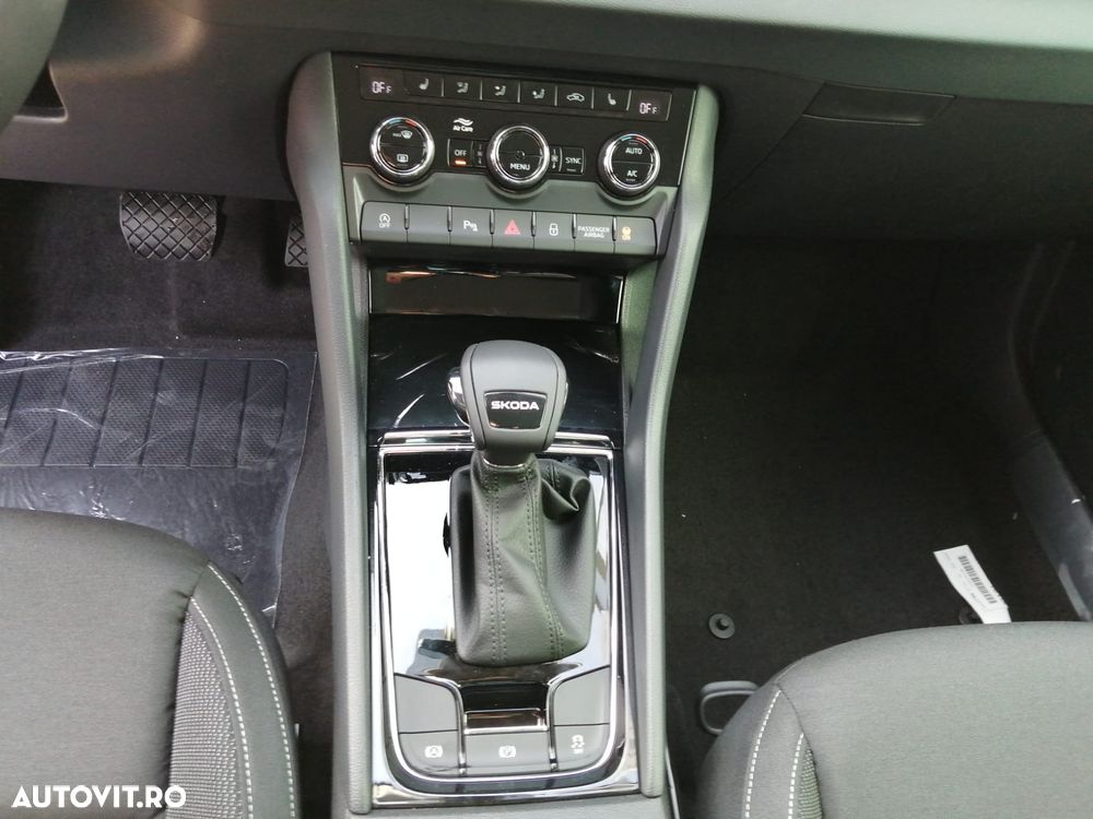 Skoda Karoq 1.5 TSI DSG Selection - 10