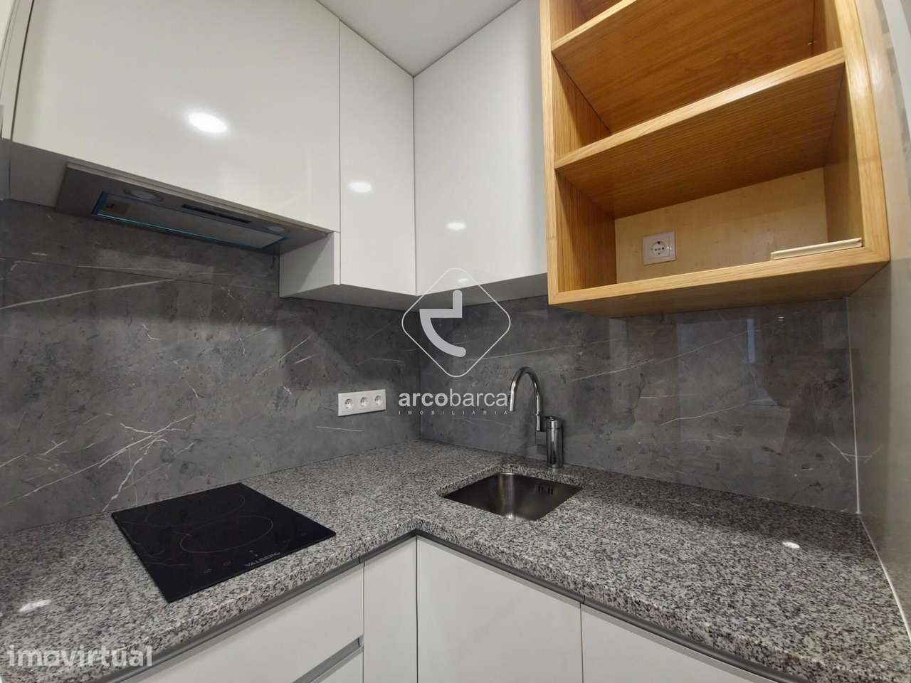 Arrenda-se Apartamento T0 R/C no Centro Histórico de Arcos de Valdevez - Grande imagem: 4/16