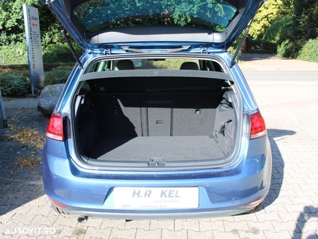 Volkswagen Golf 1.6 TDI DPF BlueMotion - 31