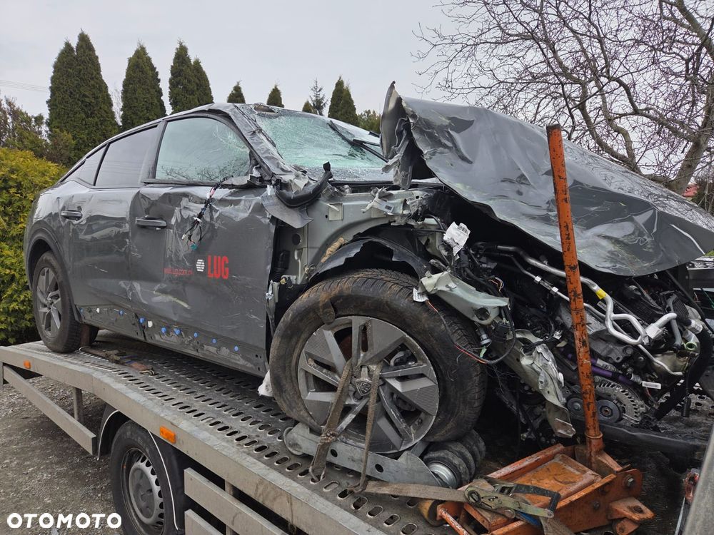 Peugeot 408 2025 photo 3