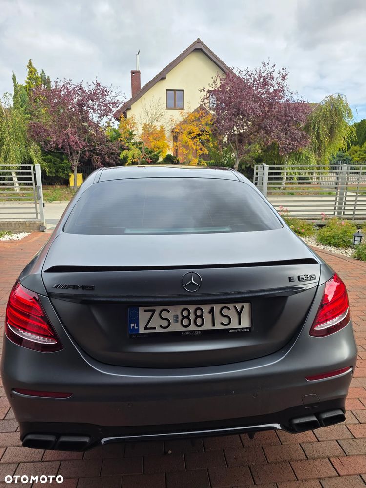 Mercedes-Benz E-Class 2018 photo 3