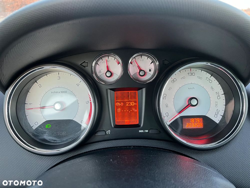 Peugeot 308 2.0 HDi Premium - 12