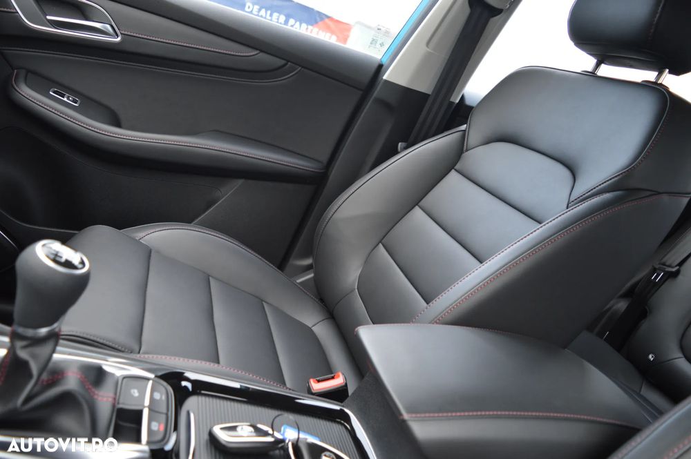 MG HS 1.5 T-GDi 6MT Explore - 15