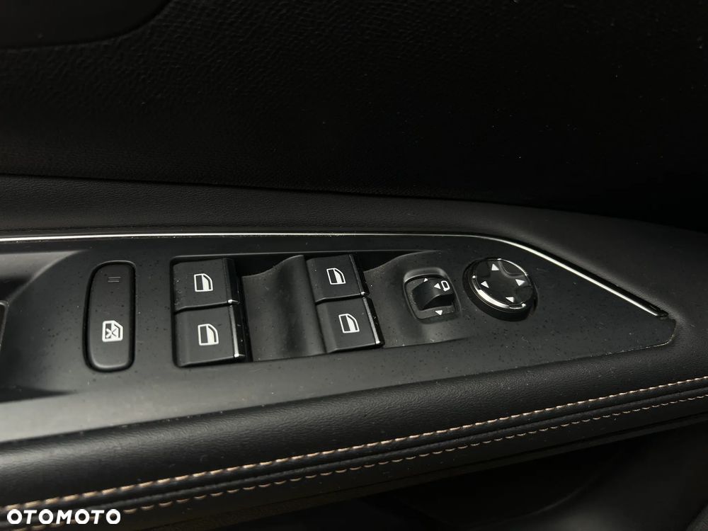 Peugeot 5008 2.0 BlueHDi GT Pack S&S EAT8 - 10