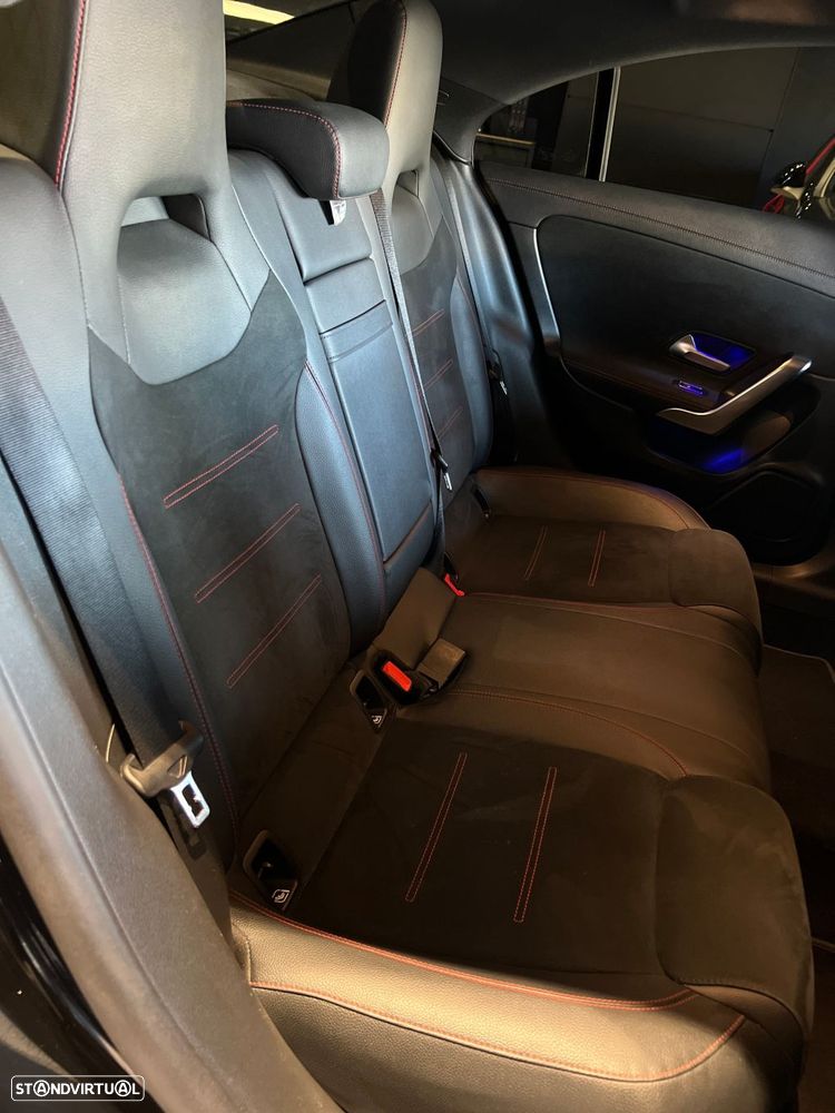 Mercedes-Benz CLA 180 d Shooting Brake AMG Line Aut. - 33