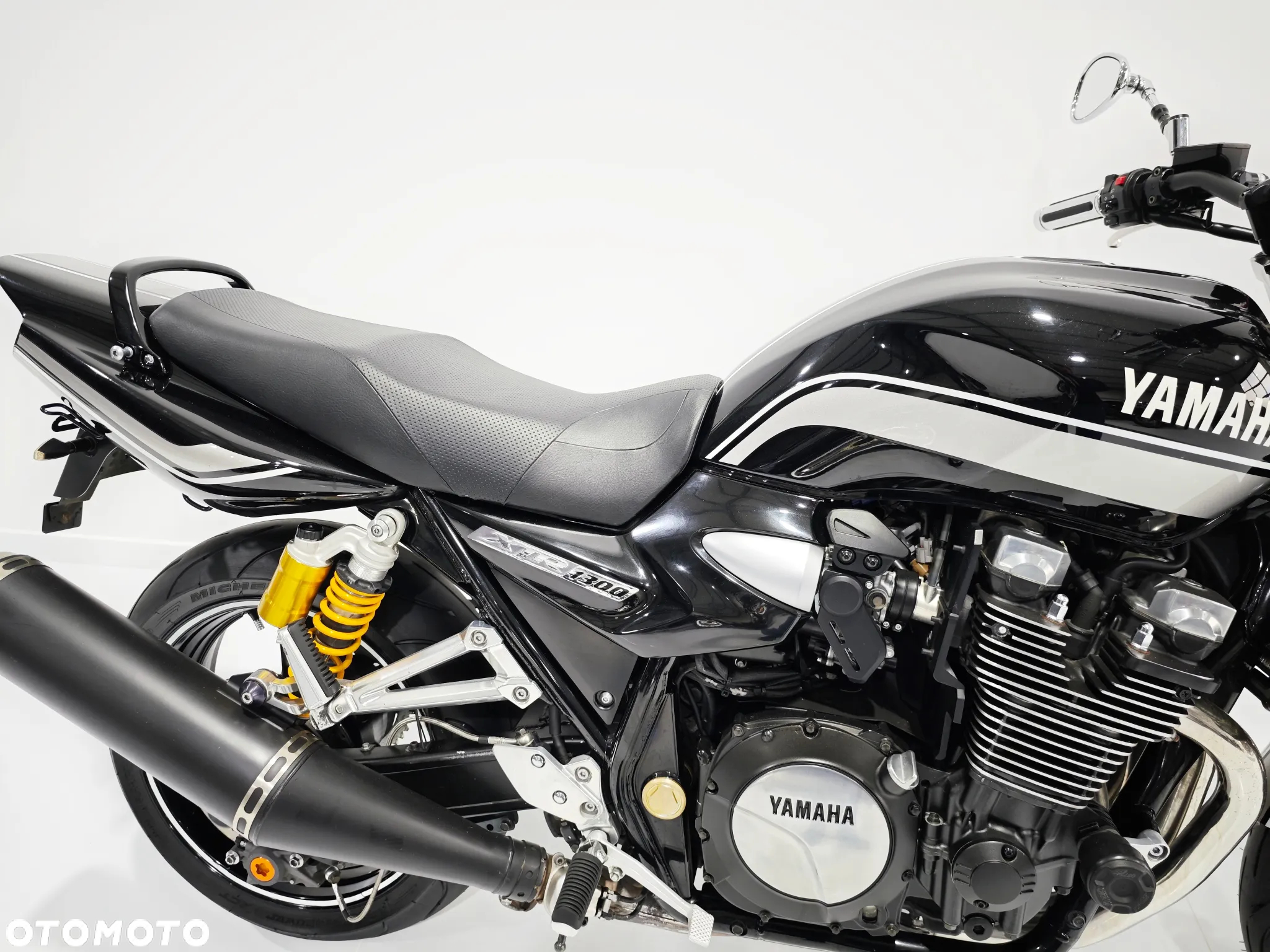 Yamaha XJR - 13