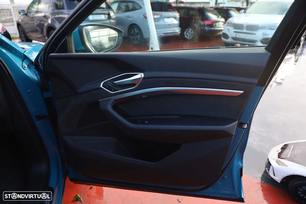 Audi e-tron 55 quattro S line - 9