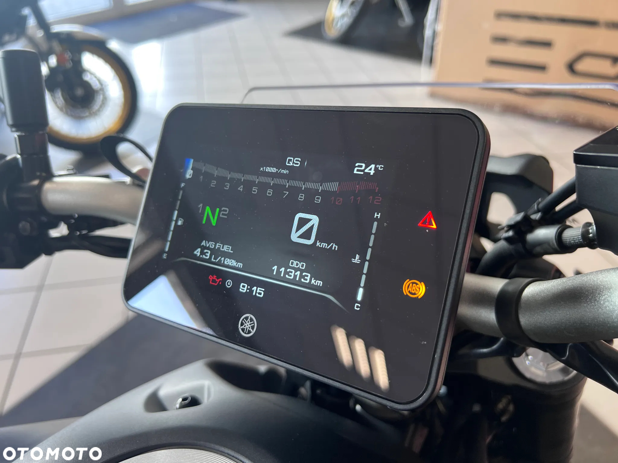 Yamaha MT - 27