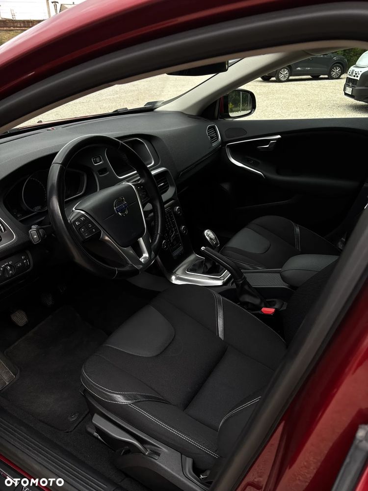 Volvo V40 D2 Momentum - 6