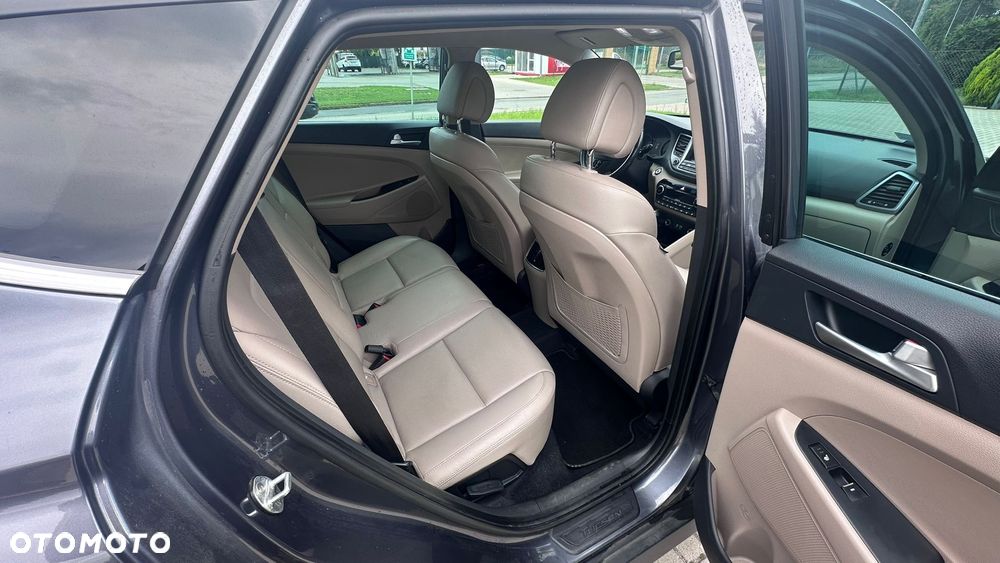 Hyundai Tucson 1.7 CRDI BlueDrive Design 2WD DCT - 11
