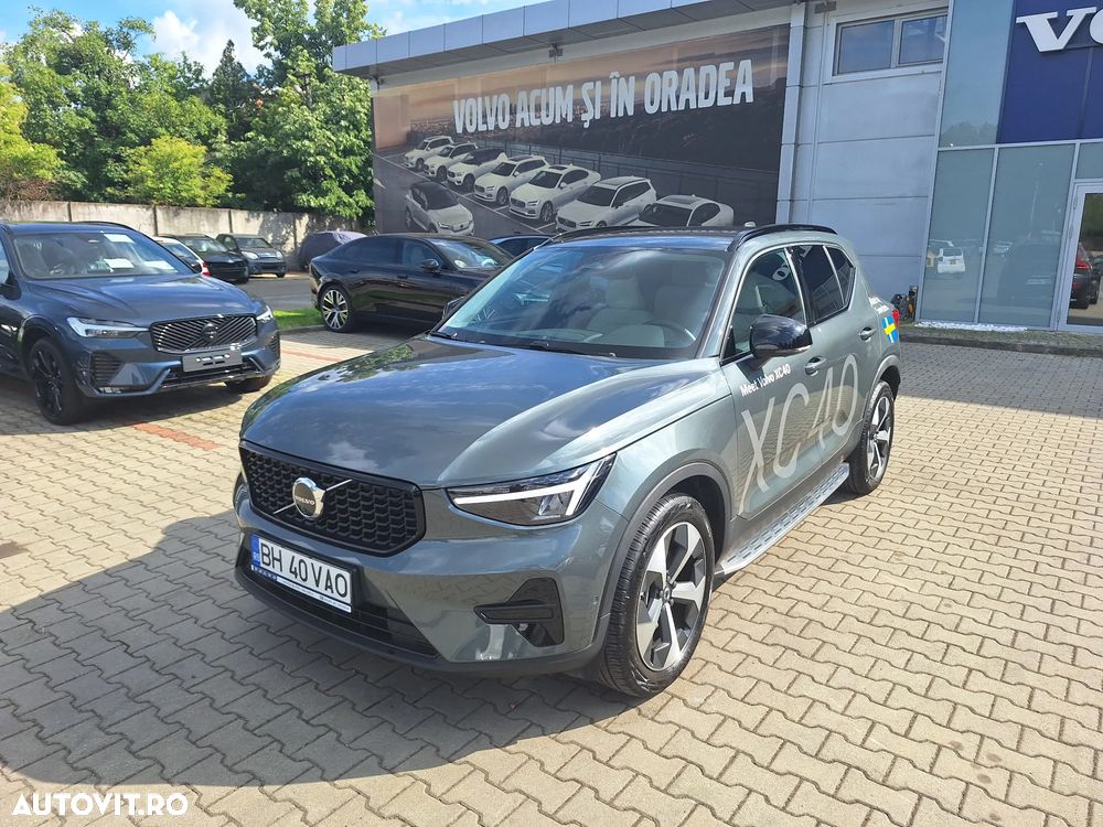 Volvo XC 40 B3 AT FWD MHEV Plus Dark - 2