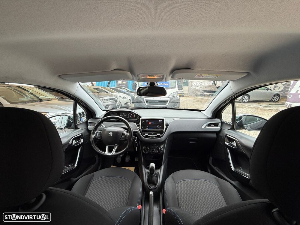 Peugeot 208 1.2 PureTech Style - 28