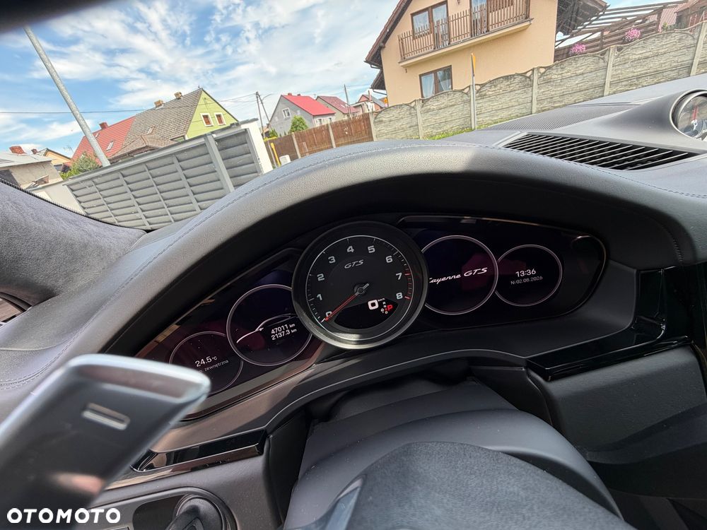 Porsche Cayenne - 15