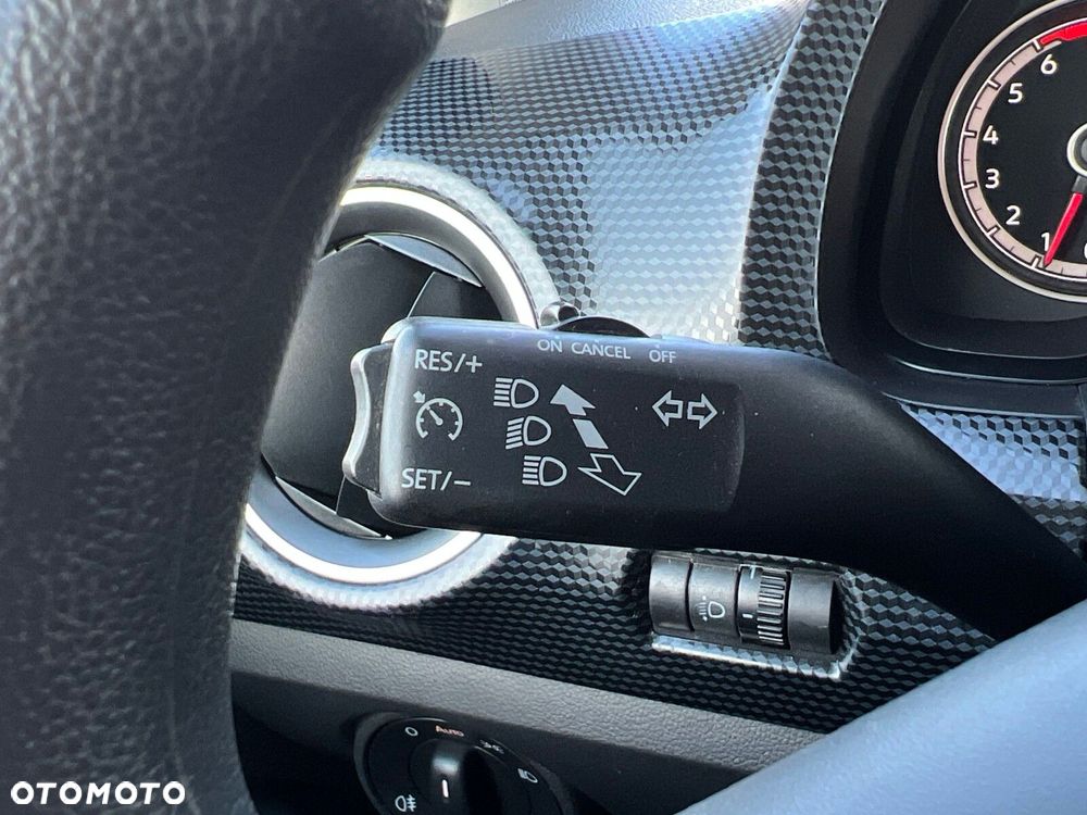 Volkswagen up! 1.0 move - 13