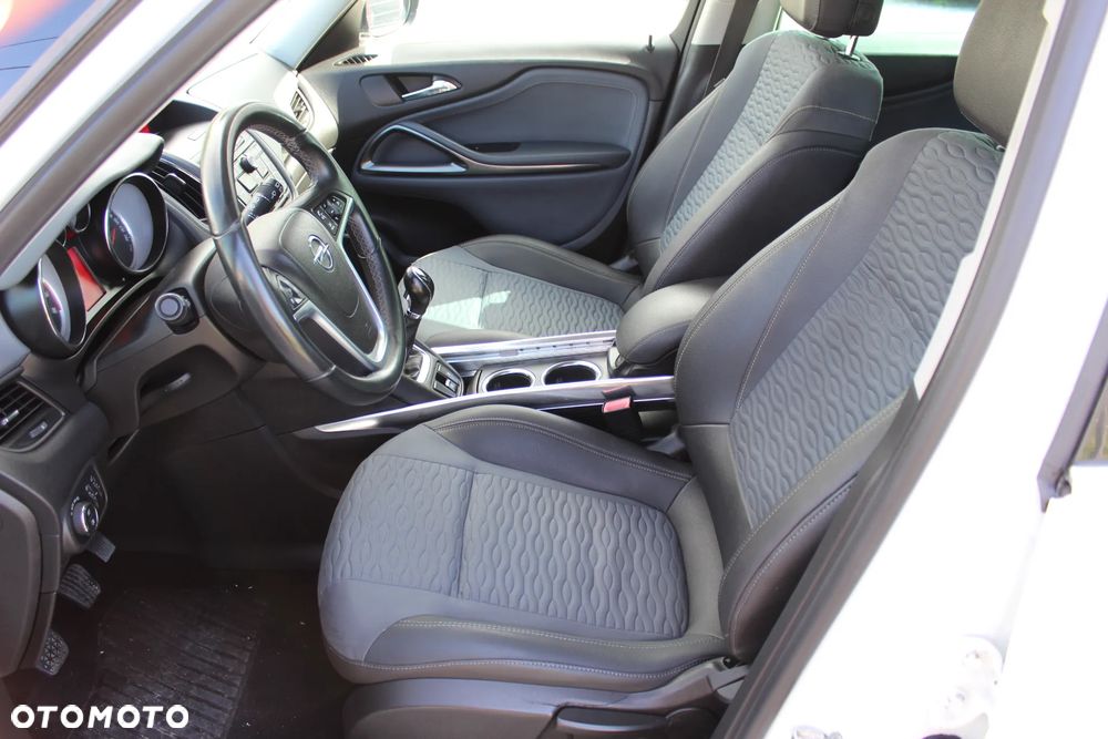 Opel Zafira - 16