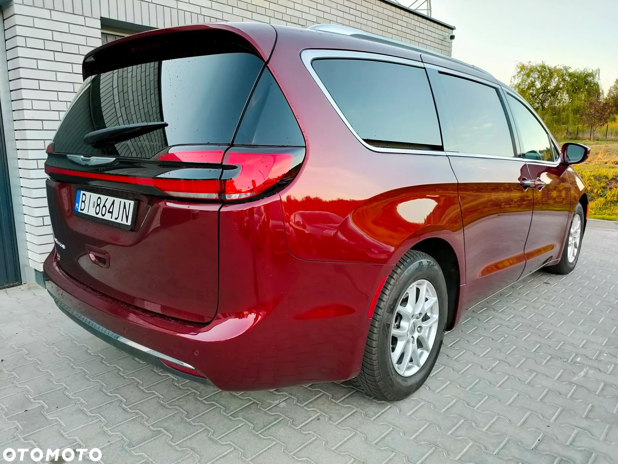 Chrysler Pacifica - 6