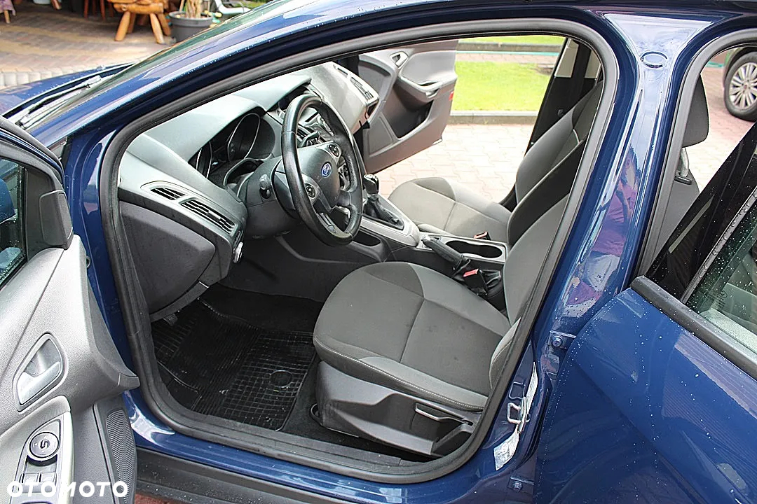 Ford Focus 1.6 Ambiente - 13