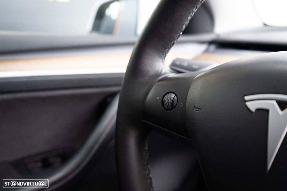 Tesla Model Y RWD - 35