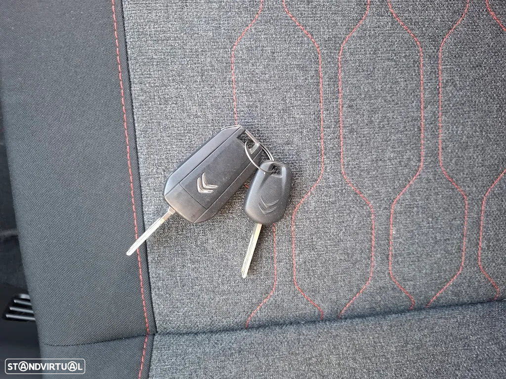 Citroën C3 1.2 PureTech Shine EAT6 - 56