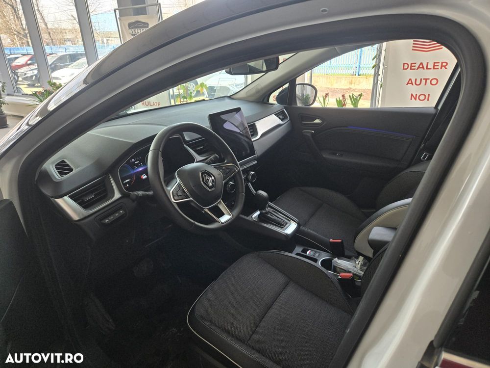 Renault Captur PHEV 160 Techno - 17