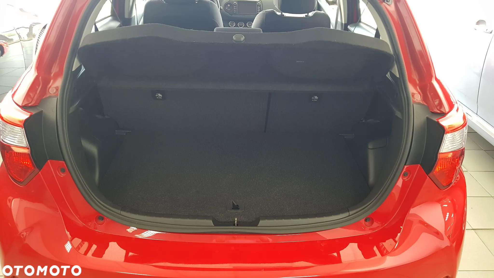 Toyota Yaris - 12