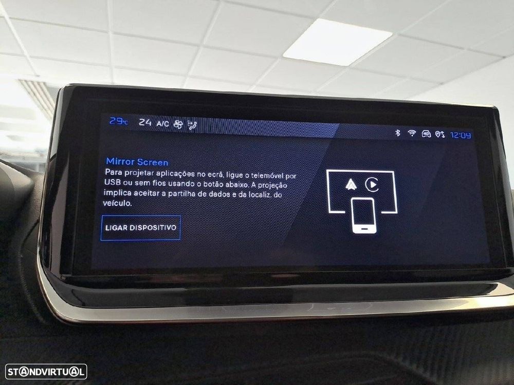 Peugeot 2008 1.2 Hybrid Allure e-DCS6 - 19