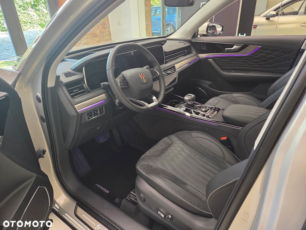 Hongqi HS5 2.0T AWD - 11