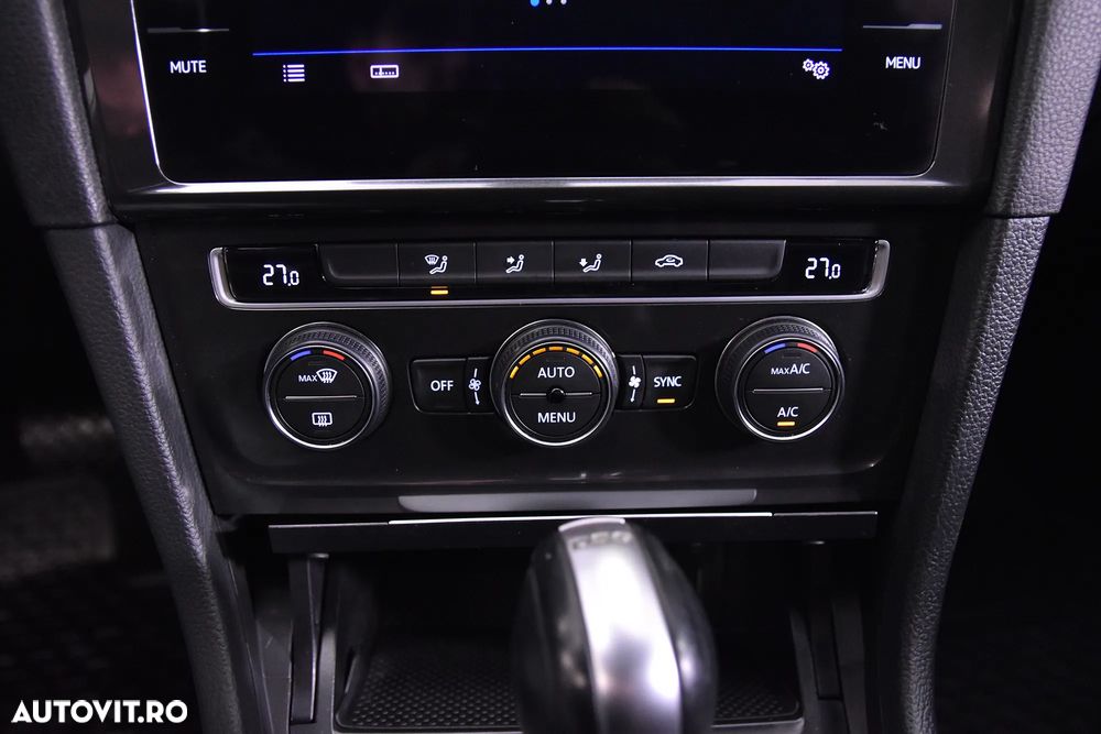 Volkswagen Golf - 17