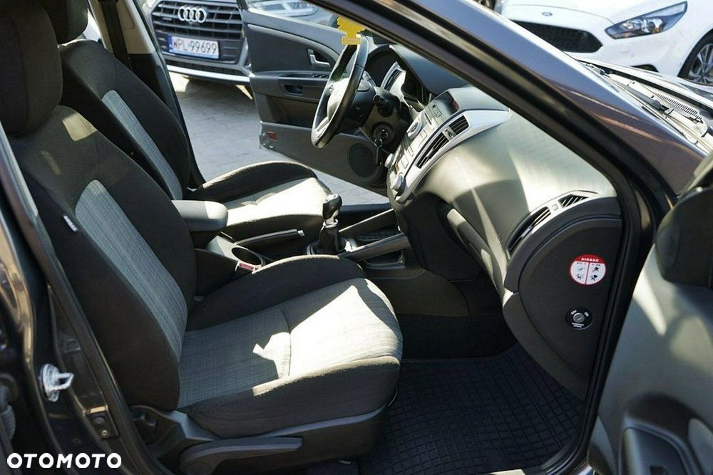 Kia Ceed 1.6 CRDi 90 ISG Spirit - 17