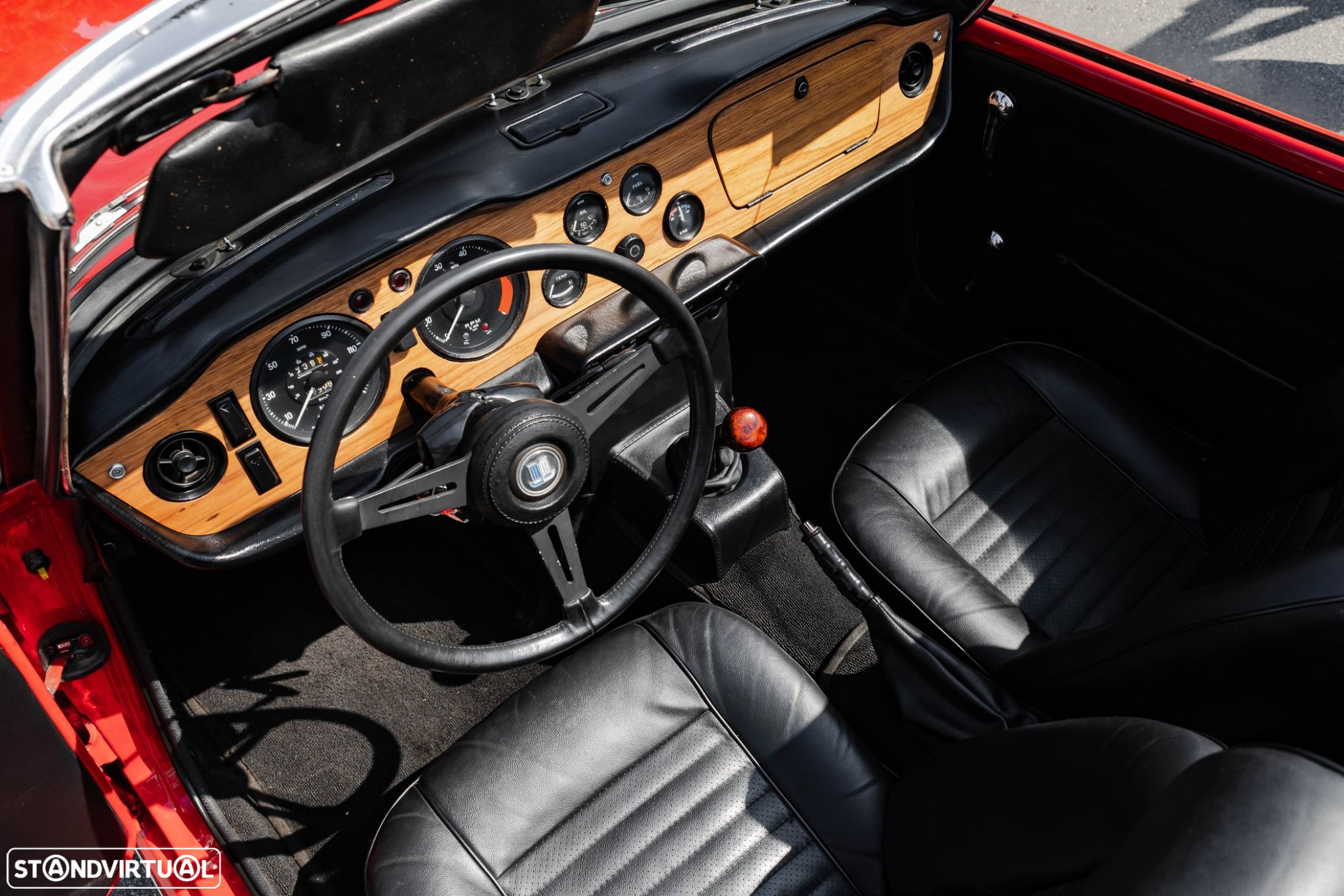 Triumph TR6 - 30