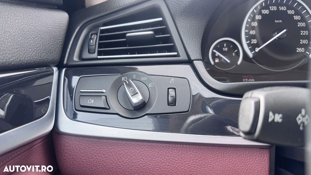 BMW Seria 5 520i Aut. - 11