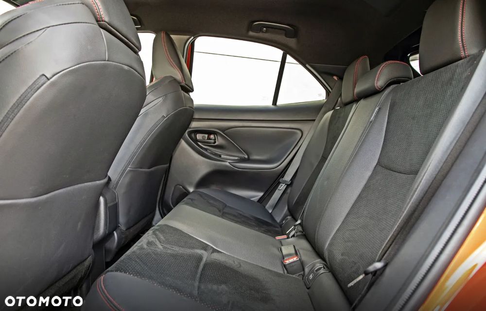 Toyota Yaris - 10