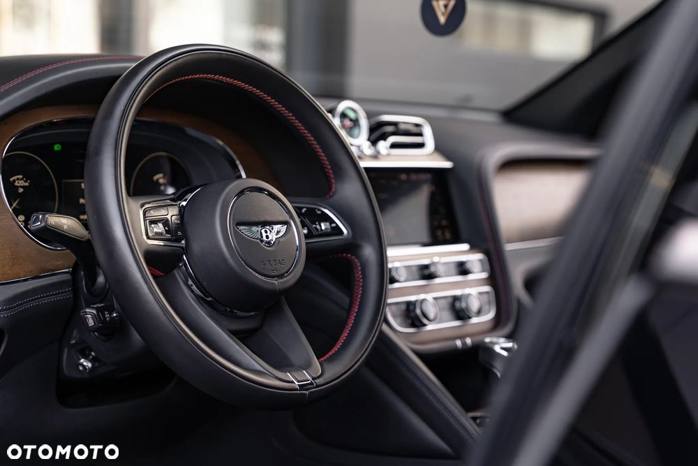 Bentley Bentayga EWB Azure - 22