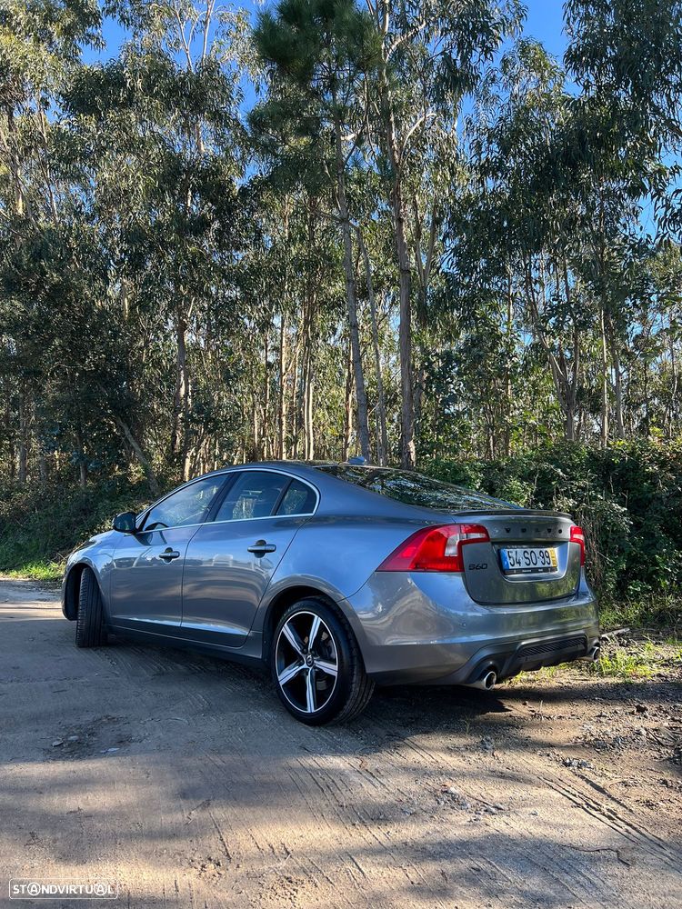 Volvo S60 2.0 D4 R-Design Geartronic - 12
