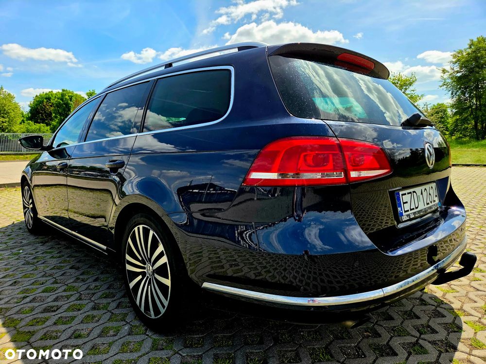 Volkswagen Passat - 4