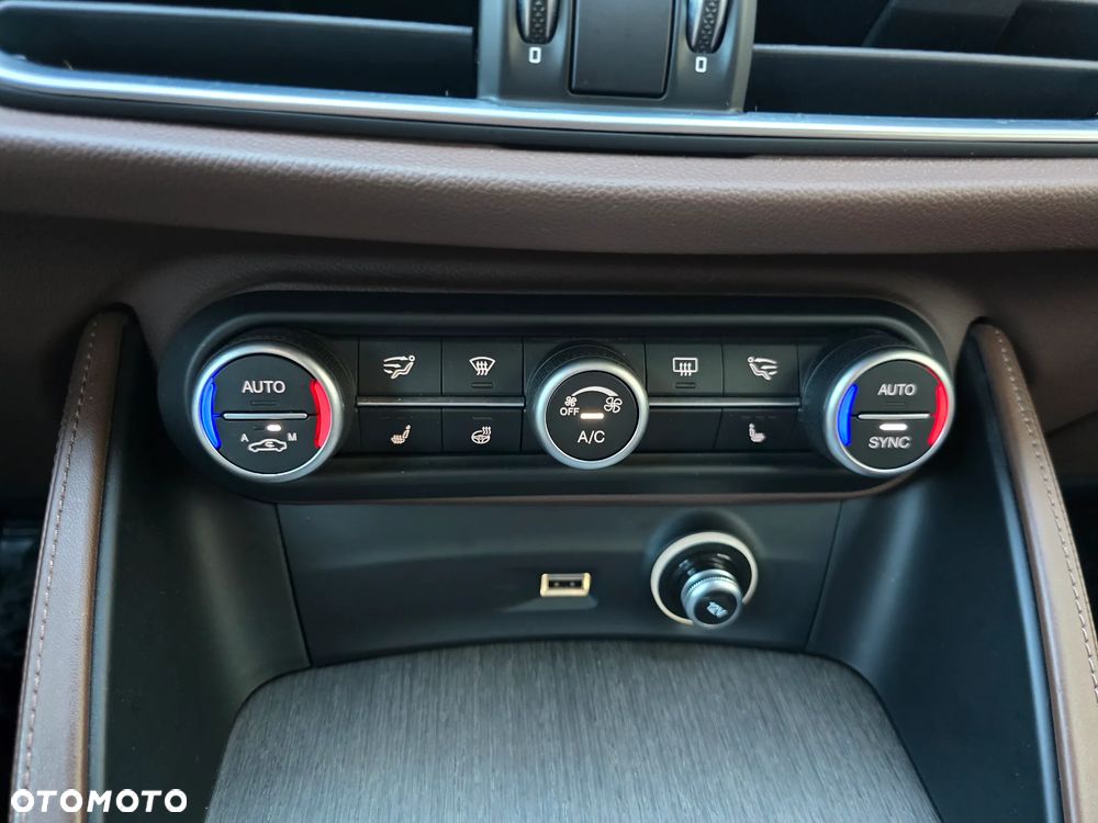 Alfa Romeo Stelvio 2.2 16V AT8 Q4 Lusso - 20