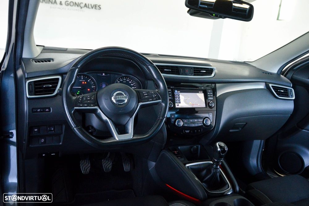 Nissan Qashqai 1.5 dCi N-Connecta - 6