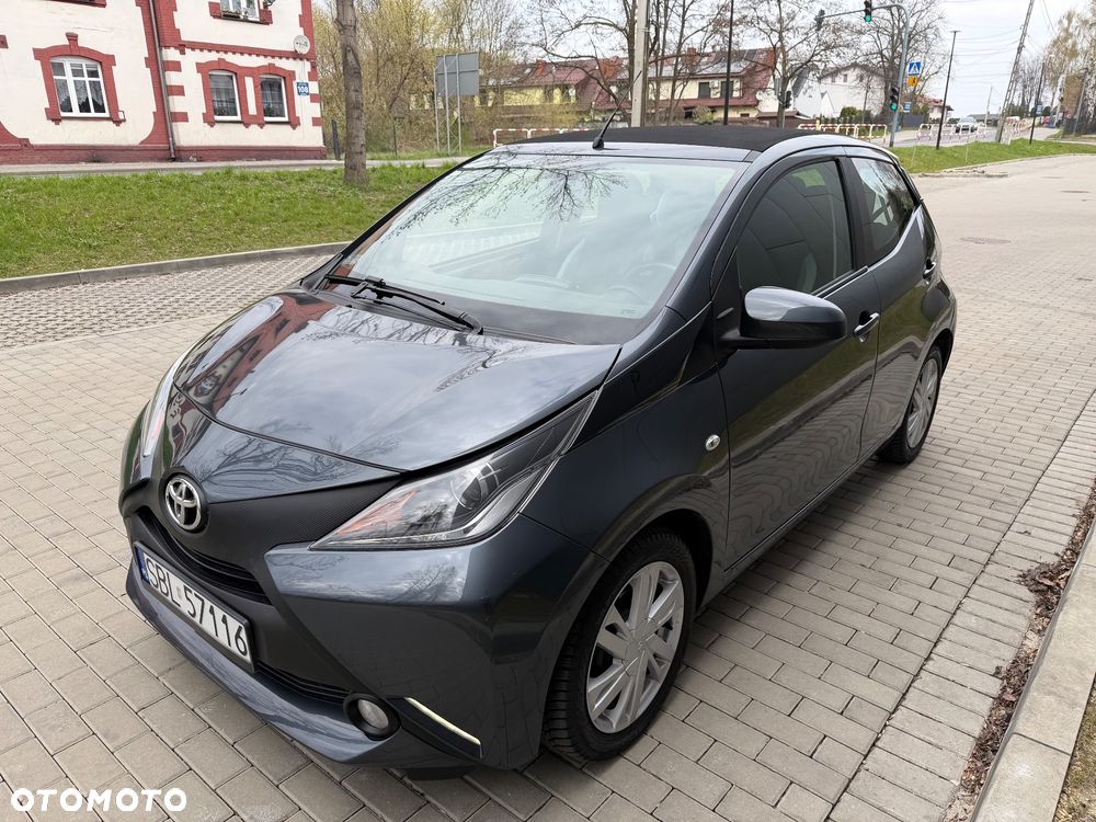 Toyota Aygo x-play Edition-S - 1