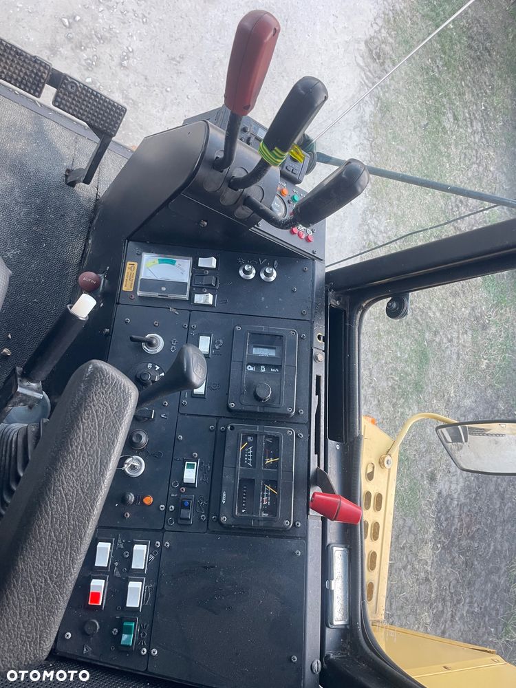 New Holland TX 32 - 17