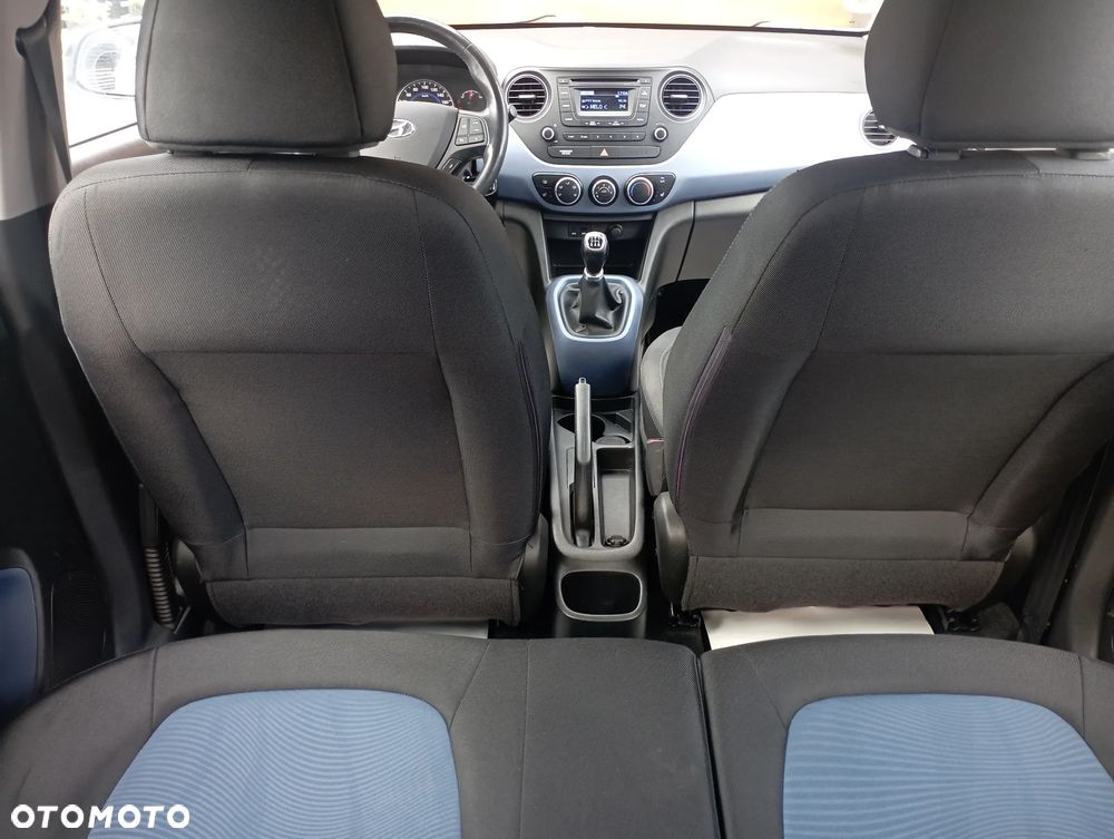 Hyundai i10 1.2 Fifa World Cup Edition - 18