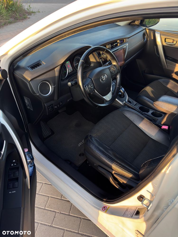 Toyota Auris 1.8 HSD Luna - 8