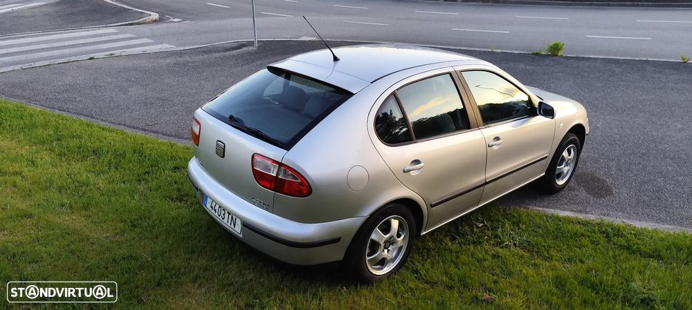 SEAT Leon 1.6 16V Signo - 5