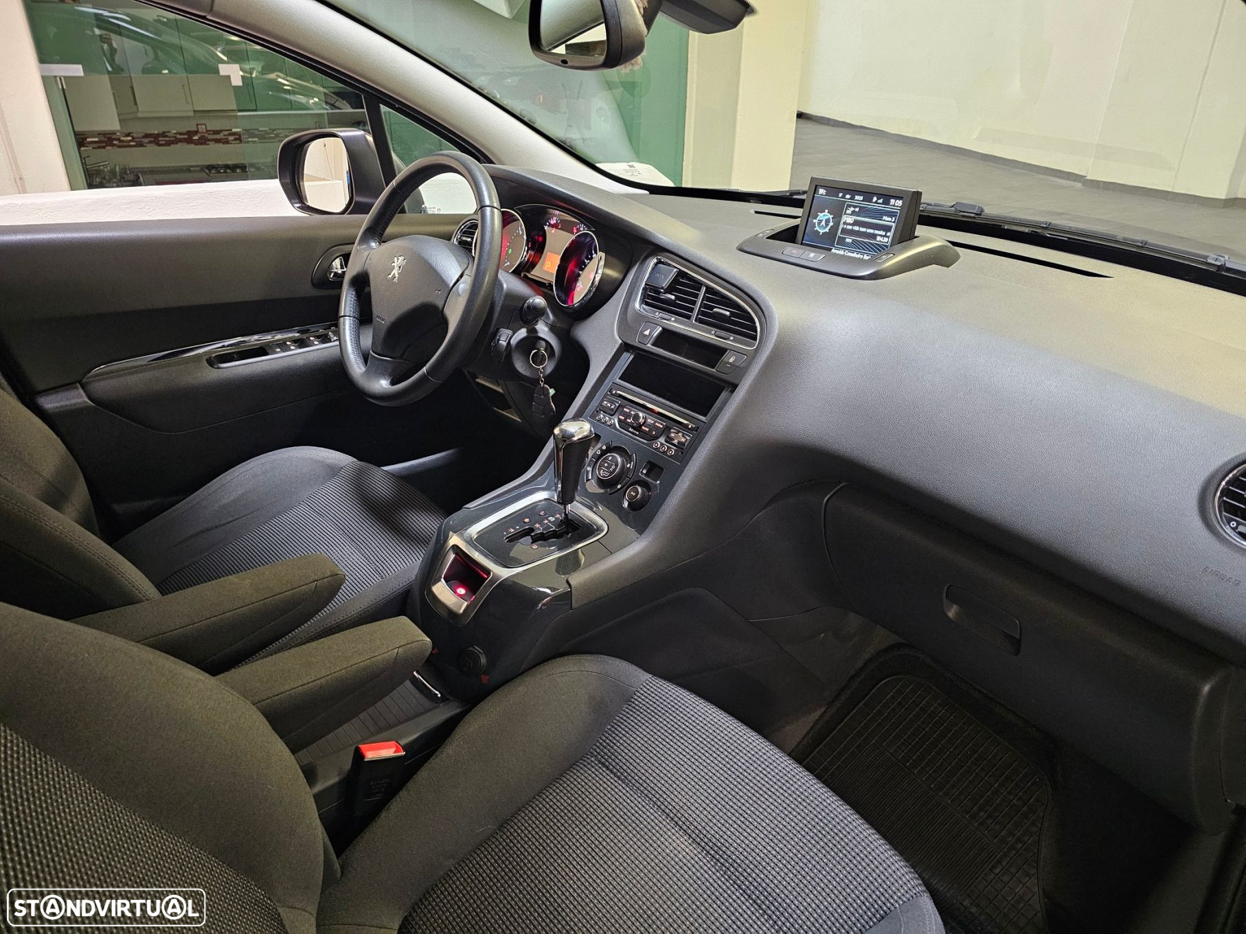 Peugeot 5008 1.6 BlueHDi Style EAT6 - 14
