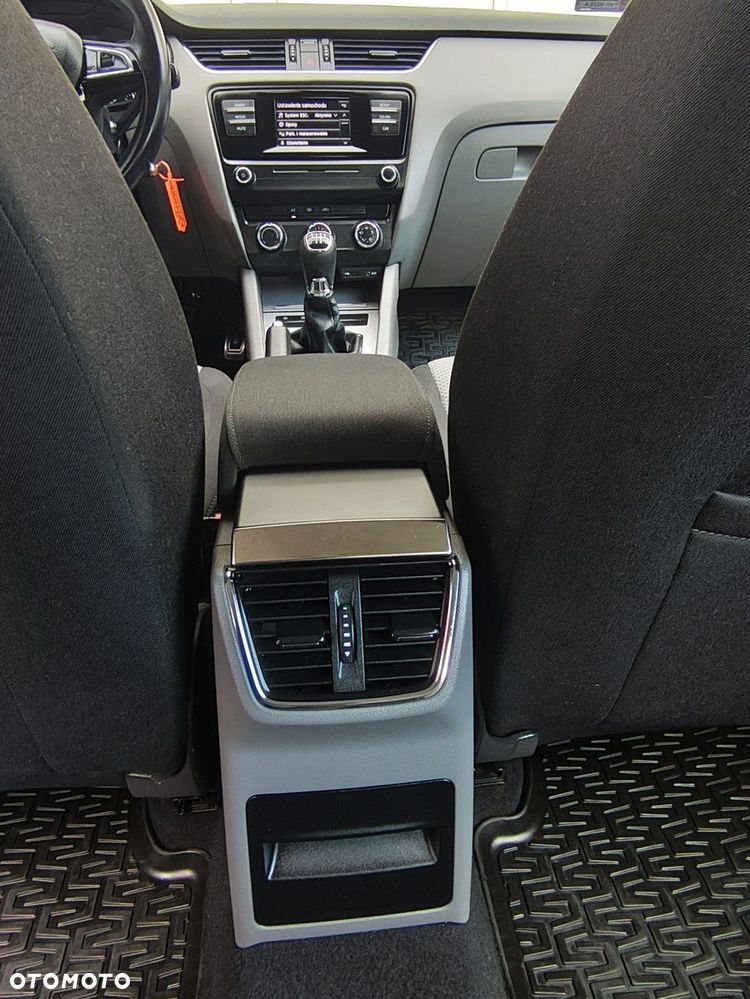 Skoda Octavia 1.6 TDI Ambition - 22