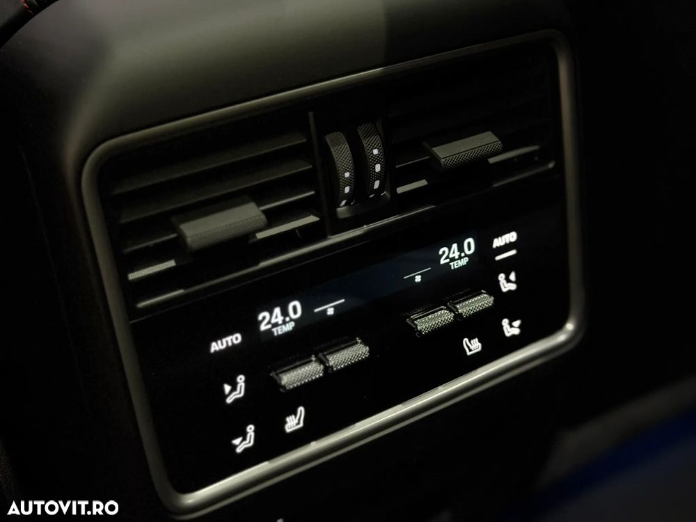 Porsche Cayenne - 36