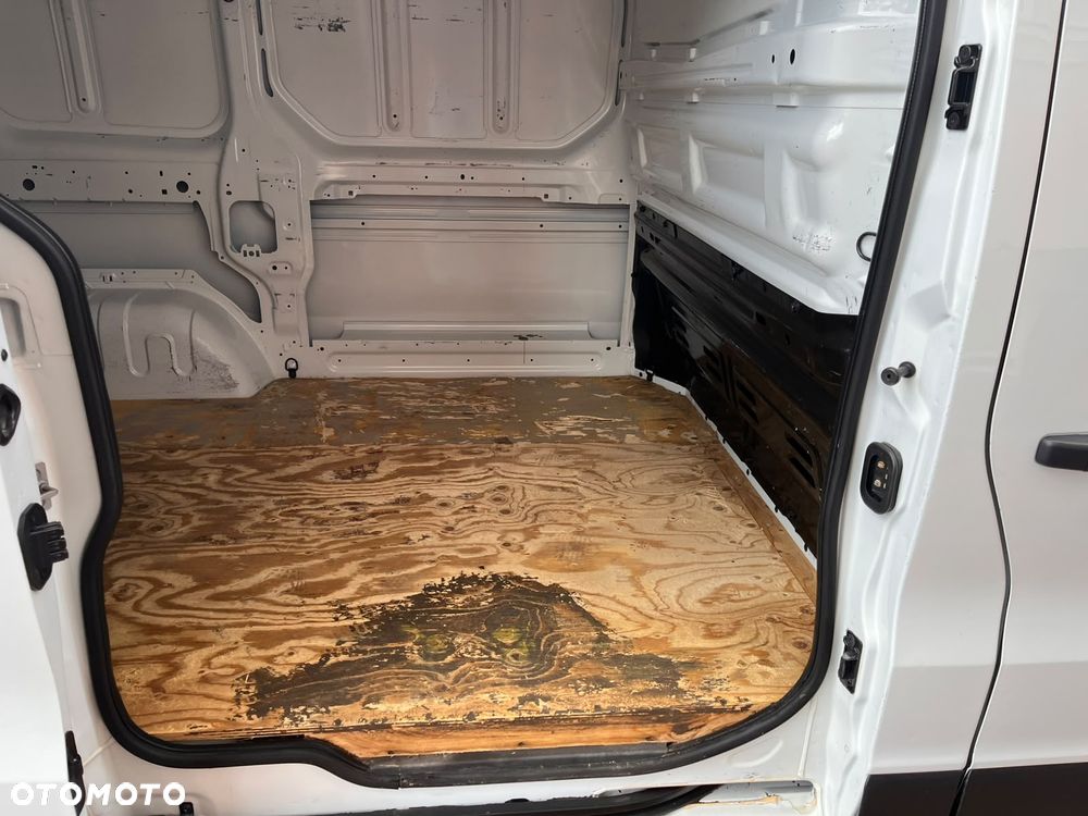 Renault Trafic - 17