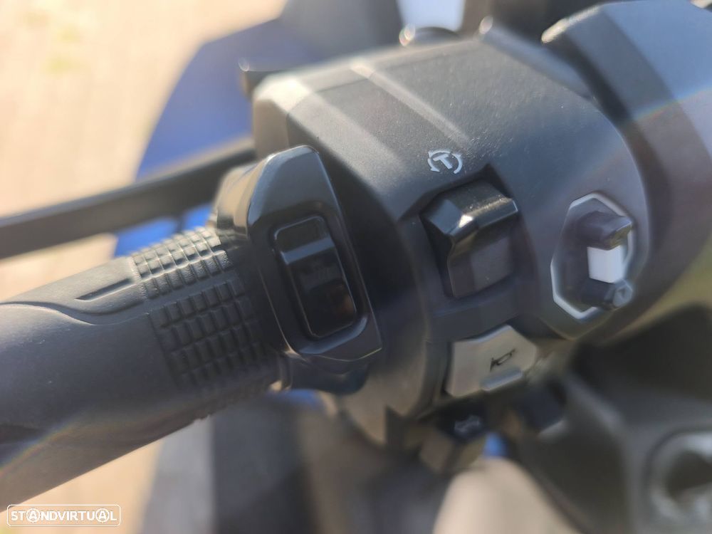 Honda Forza 125 - 10